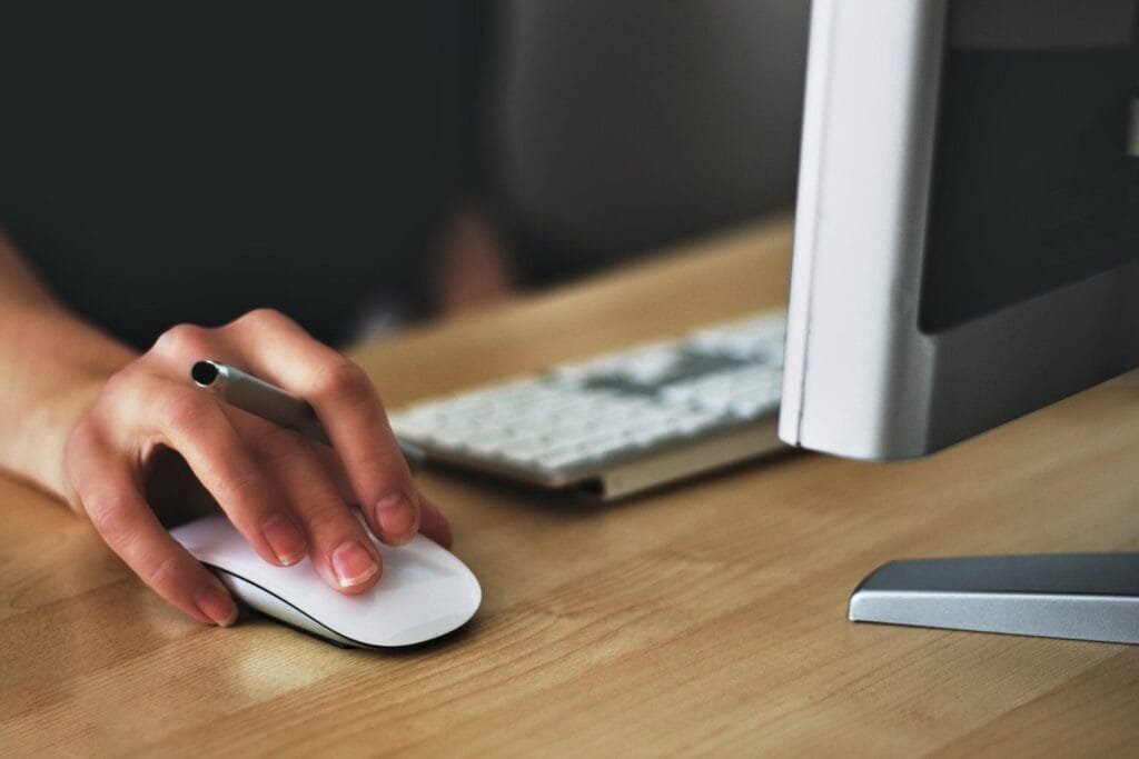 Timely advertising effectiveness tracking